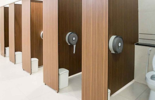 Public toilet cubicles2